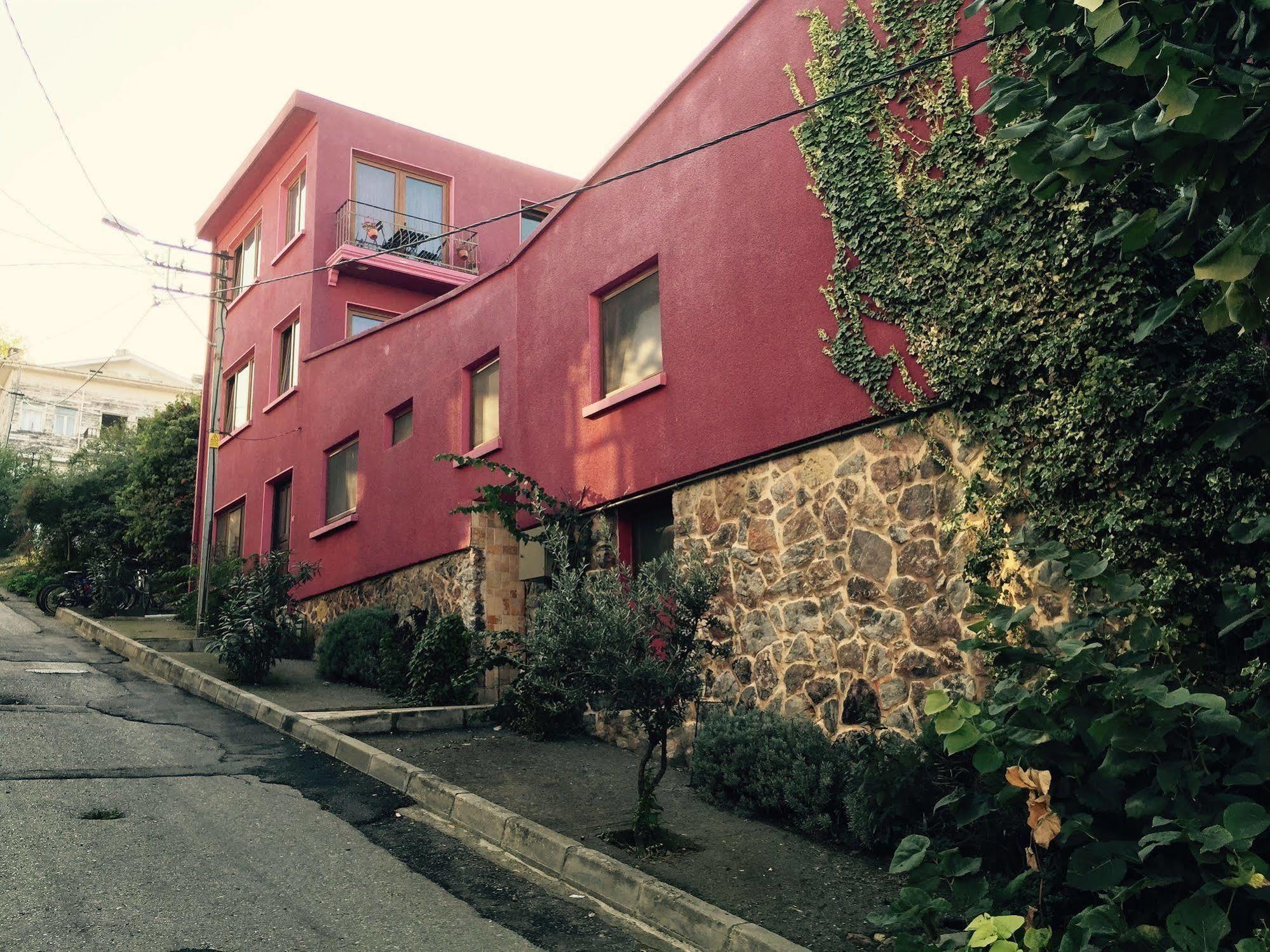 L'isola Guesthouse Heybeliada Esterno foto