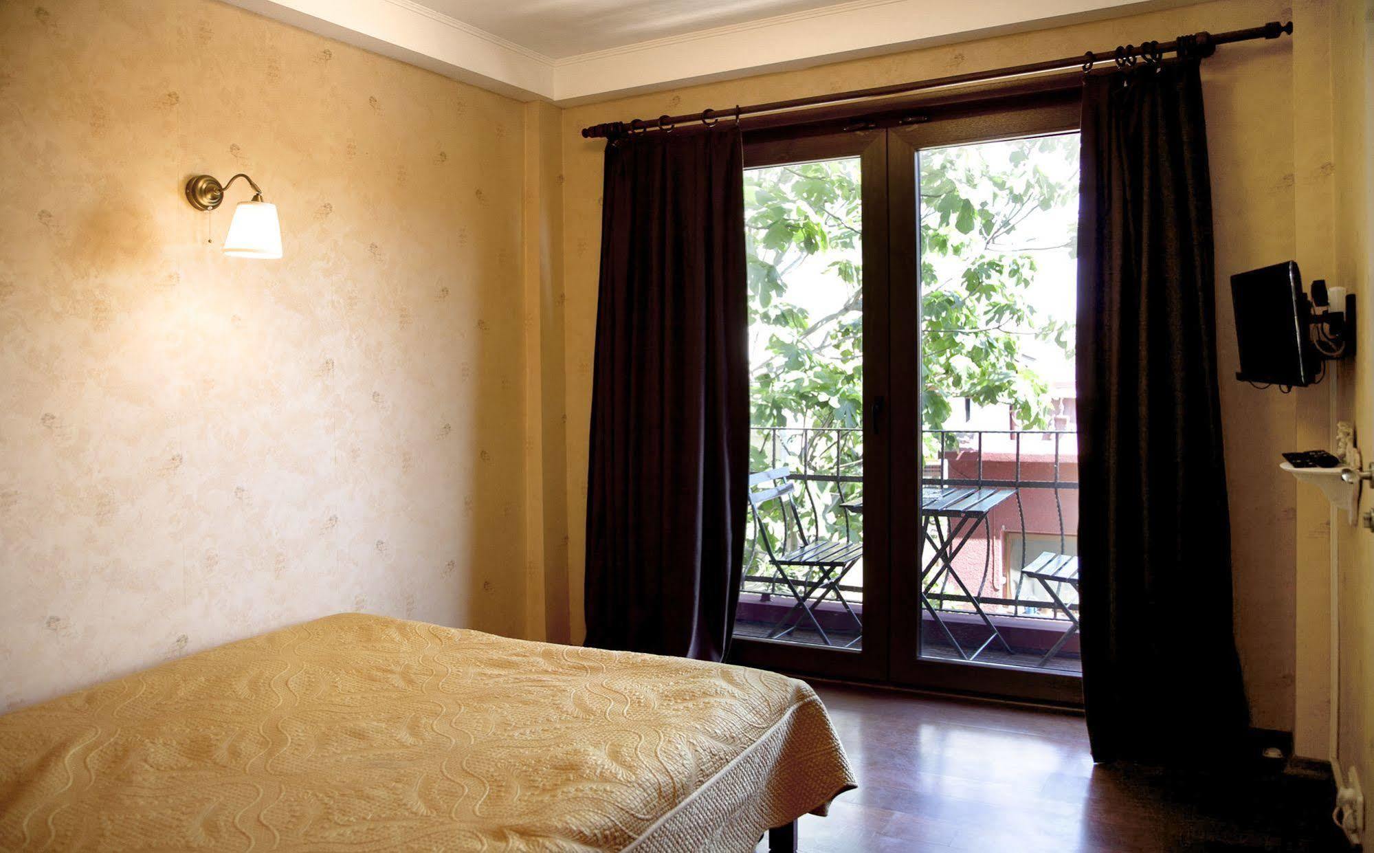 L'isola Guesthouse Heybeliada Esterno foto